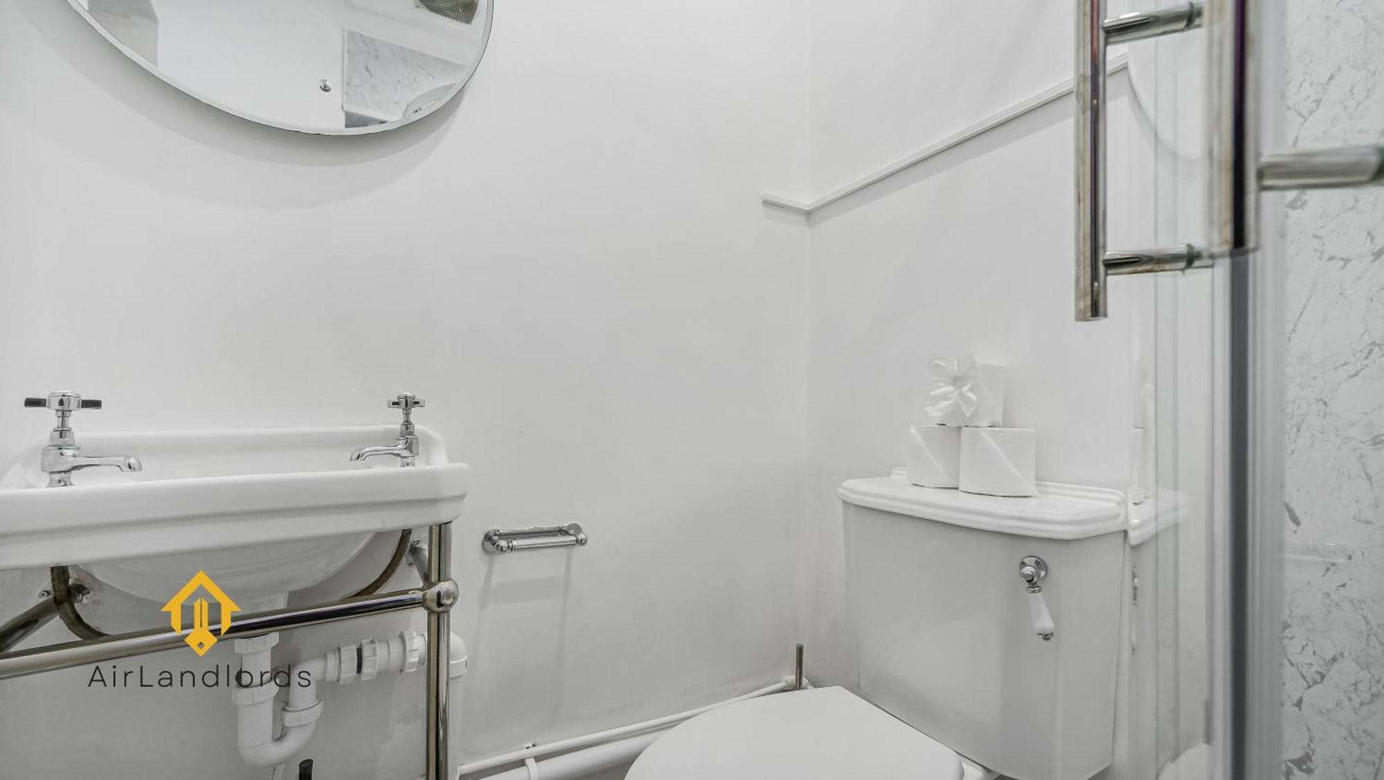 Exceptional 4 Bedroom House Paddington Station! Лондон Экстерьер фото