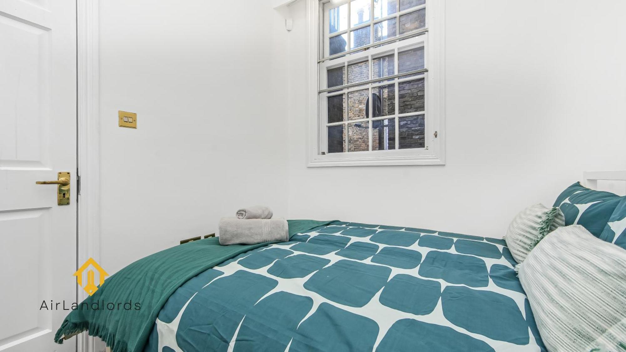 Exceptional 4 Bedroom House Paddington Station! Лондон Экстерьер фото